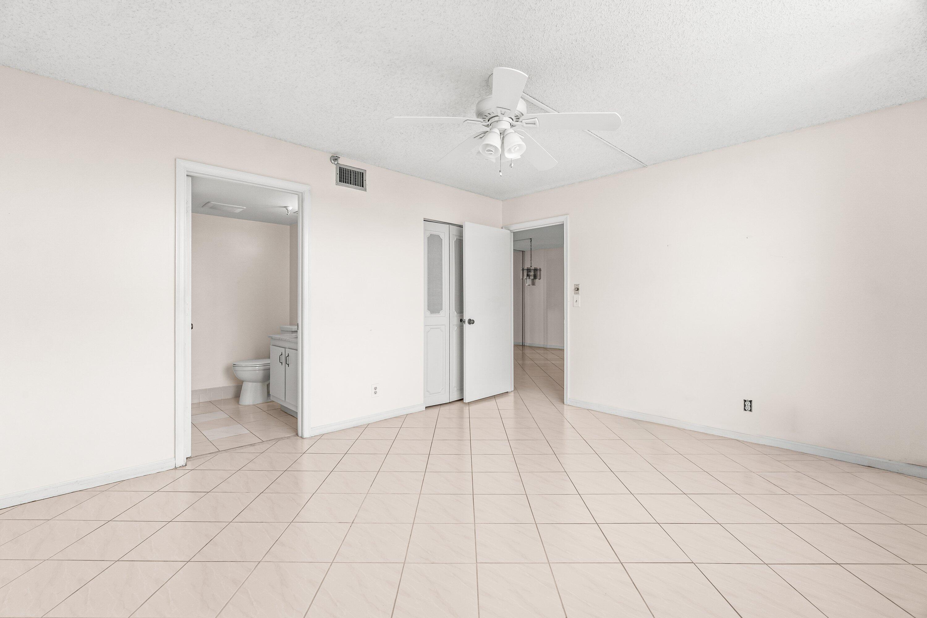14623 Bonaire Boulevard, Unit 608 Delray Beach, FL 33446 - Photo 11 of 28 014-14623BonaireBoulevard-608-DelrayBeac