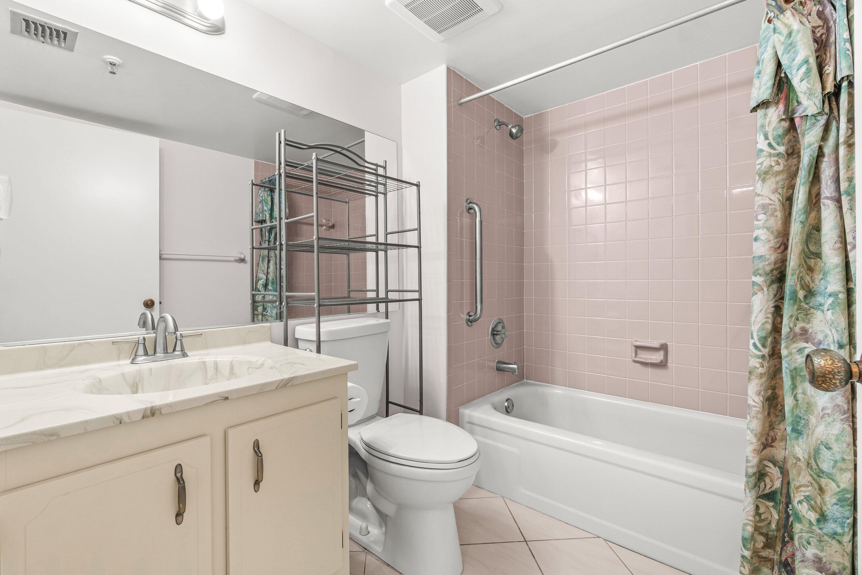 14623 Bonaire Boulevard, Unit 608 Delray Beach, FL 33446 - Photo 16 of 28 019-14623BonaireBoulevard-608-DelrayBeac