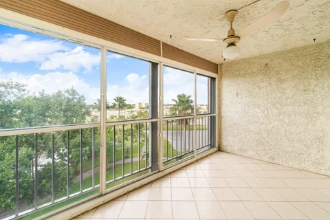 $144,900 | 14623 Bonaire Boulevard, Unit 608, Delray Beach, FL 33446