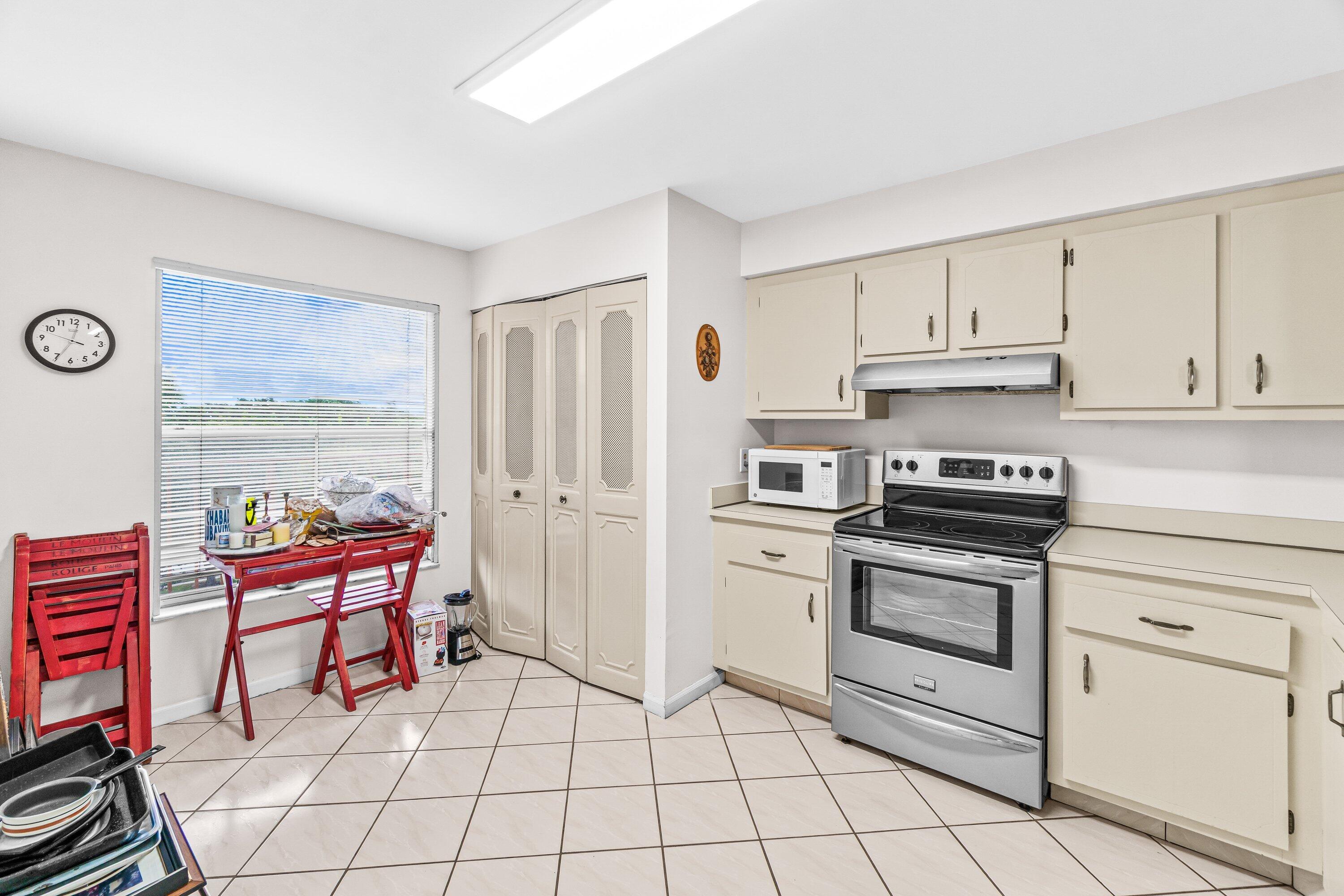 14623 Bonaire Boulevard, Unit 608 Delray Beach, FL 33446 - Photo 5 of 28 007-14623BonaireBoulevard-608-DelrayBeac