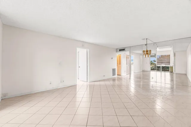 $144,900 | 14623 Bonaire Boulevard, Unit 608, Delray Beach, FL 33446
