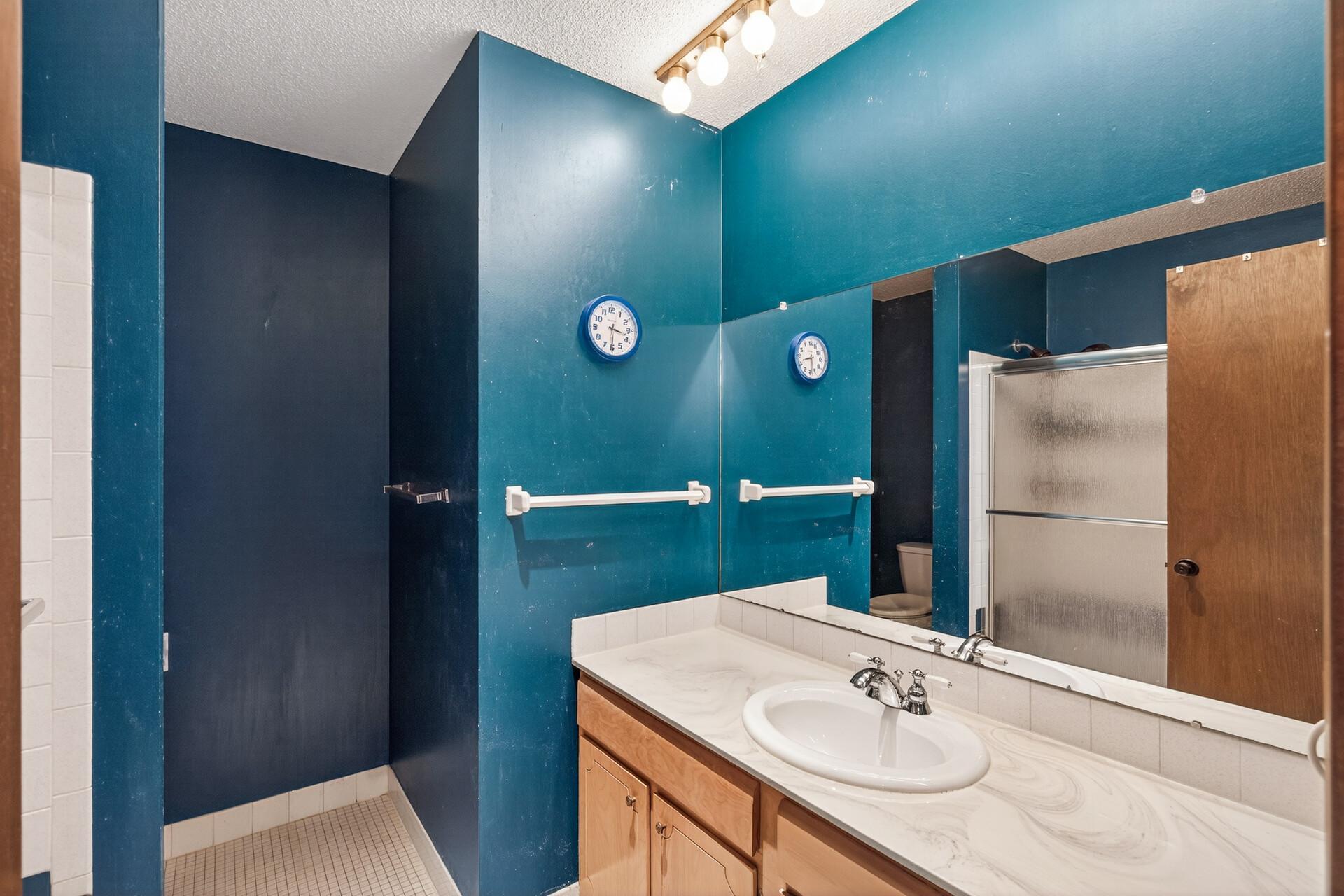 6042 Golden Valley Road Golden Valley, MN 55422 - Photo 16 of 26