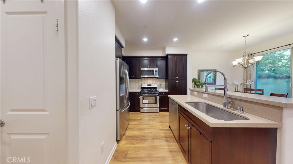 10351 Diamond Pacoima, CA 91331 - Photo 4 of 43