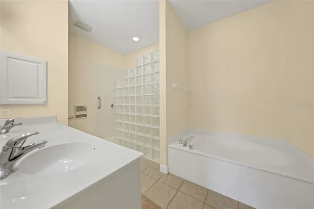 $415,000 | 2595 Tarpon Cove Drive, Unit 1222, Punta Gorda, FL 33950