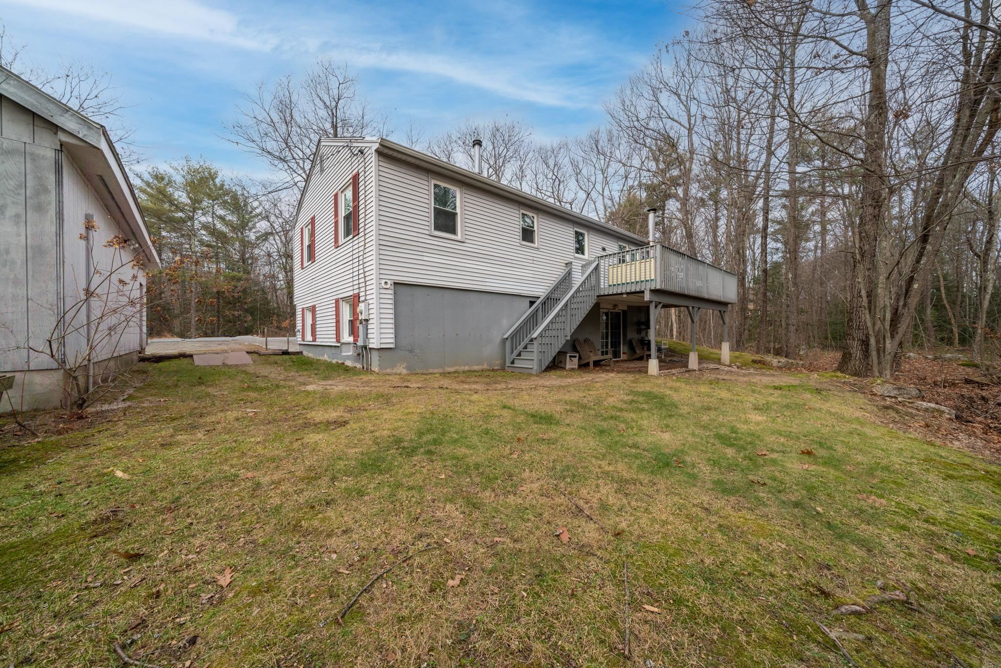 183 Hackett Hill Road Hooksett, NH 03106 - Photo 2 of 37