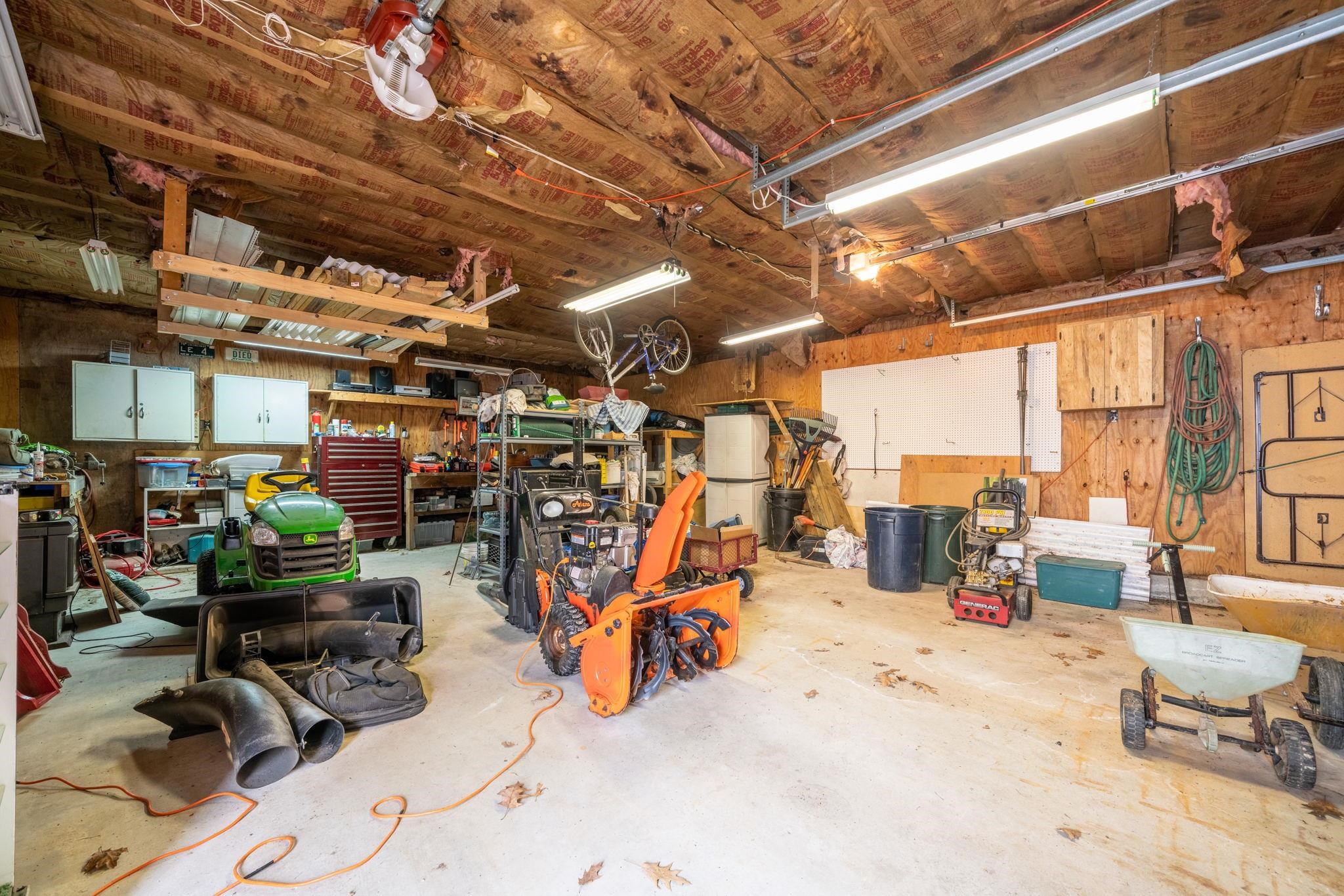 183 Hackett Hill Road Hooksett, NH 03106 - Photo 17 of 37