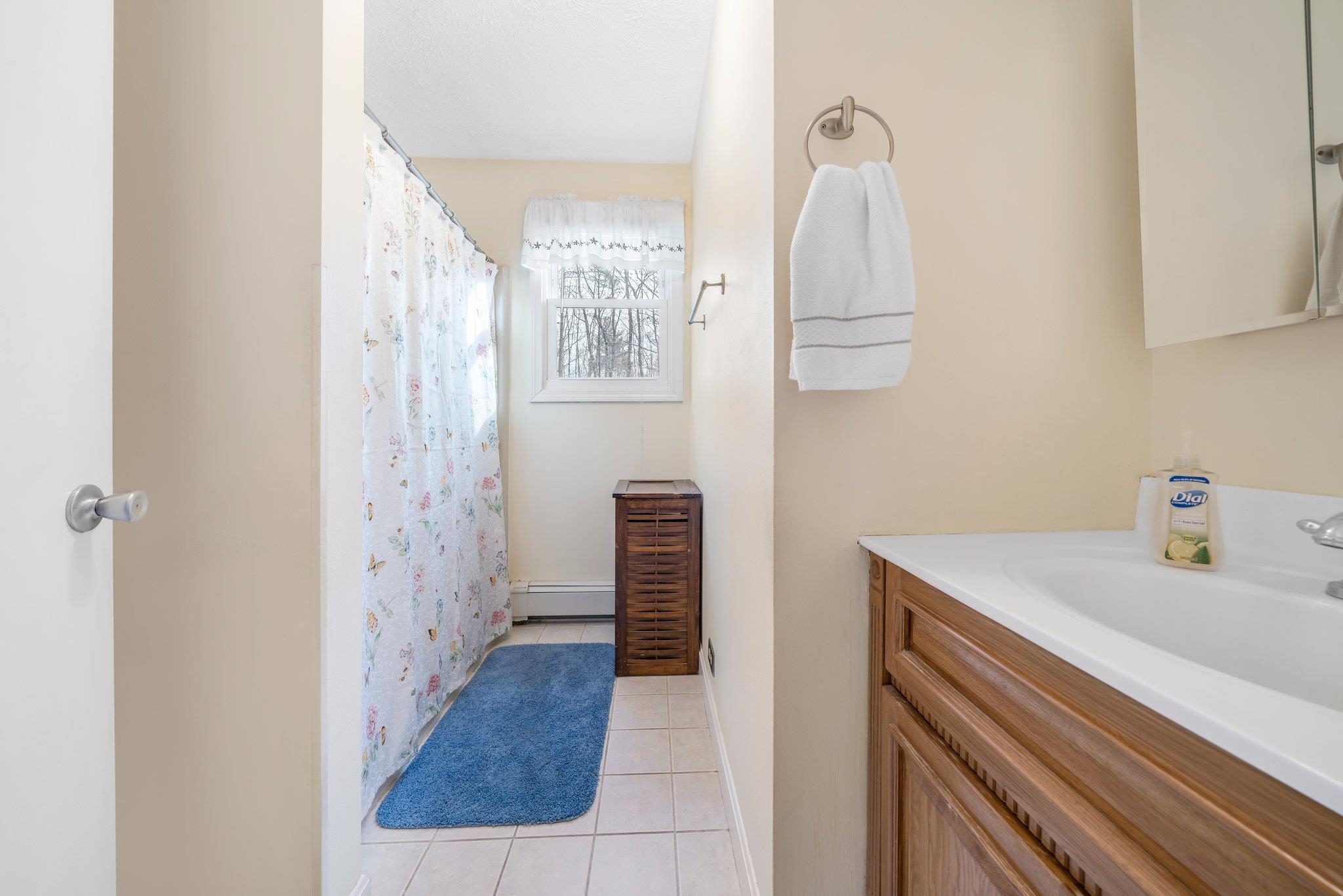 183 Hackett Hill Road Hooksett, NH 03106 - Photo 21 of 37
