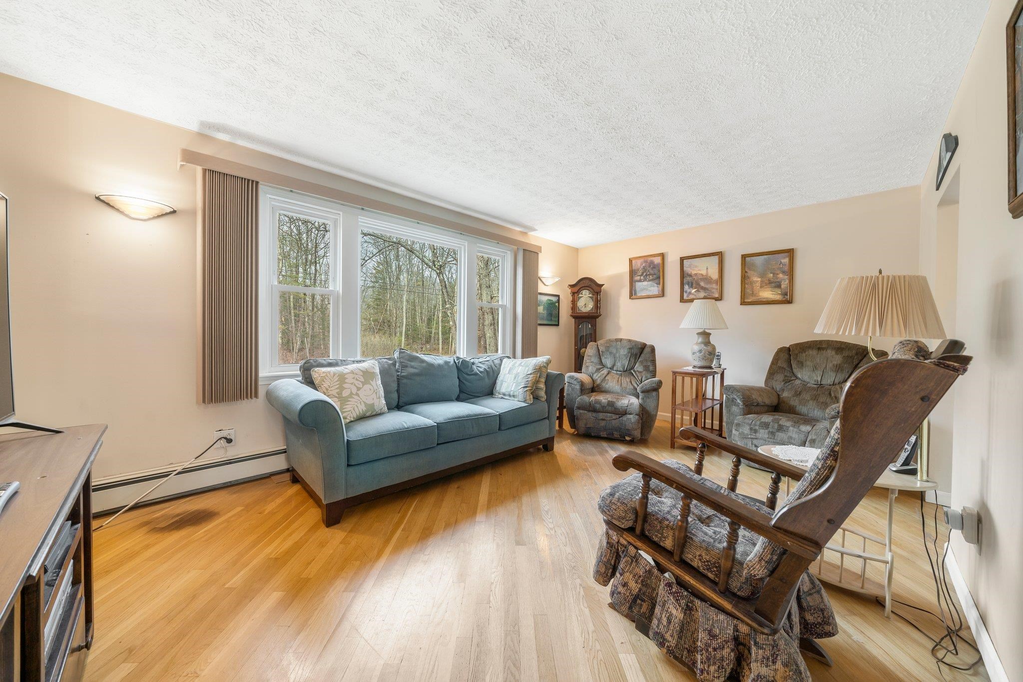 183 Hackett Hill Road Hooksett, NH 03106 - Photo 28 of 37