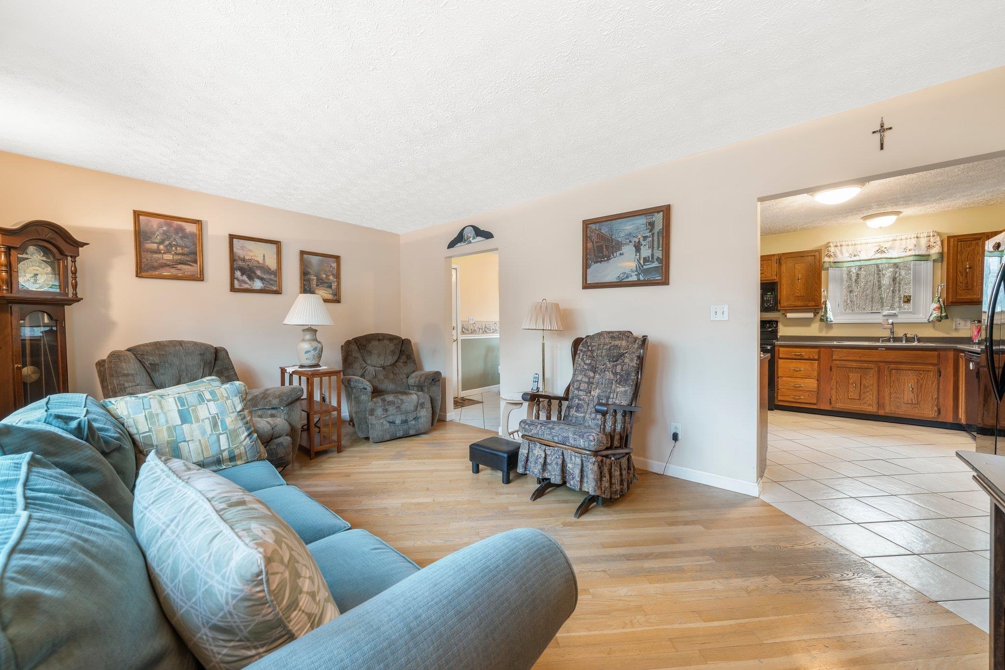 183 Hackett Hill Road Hooksett, NH 03106 - Photo 29 of 37