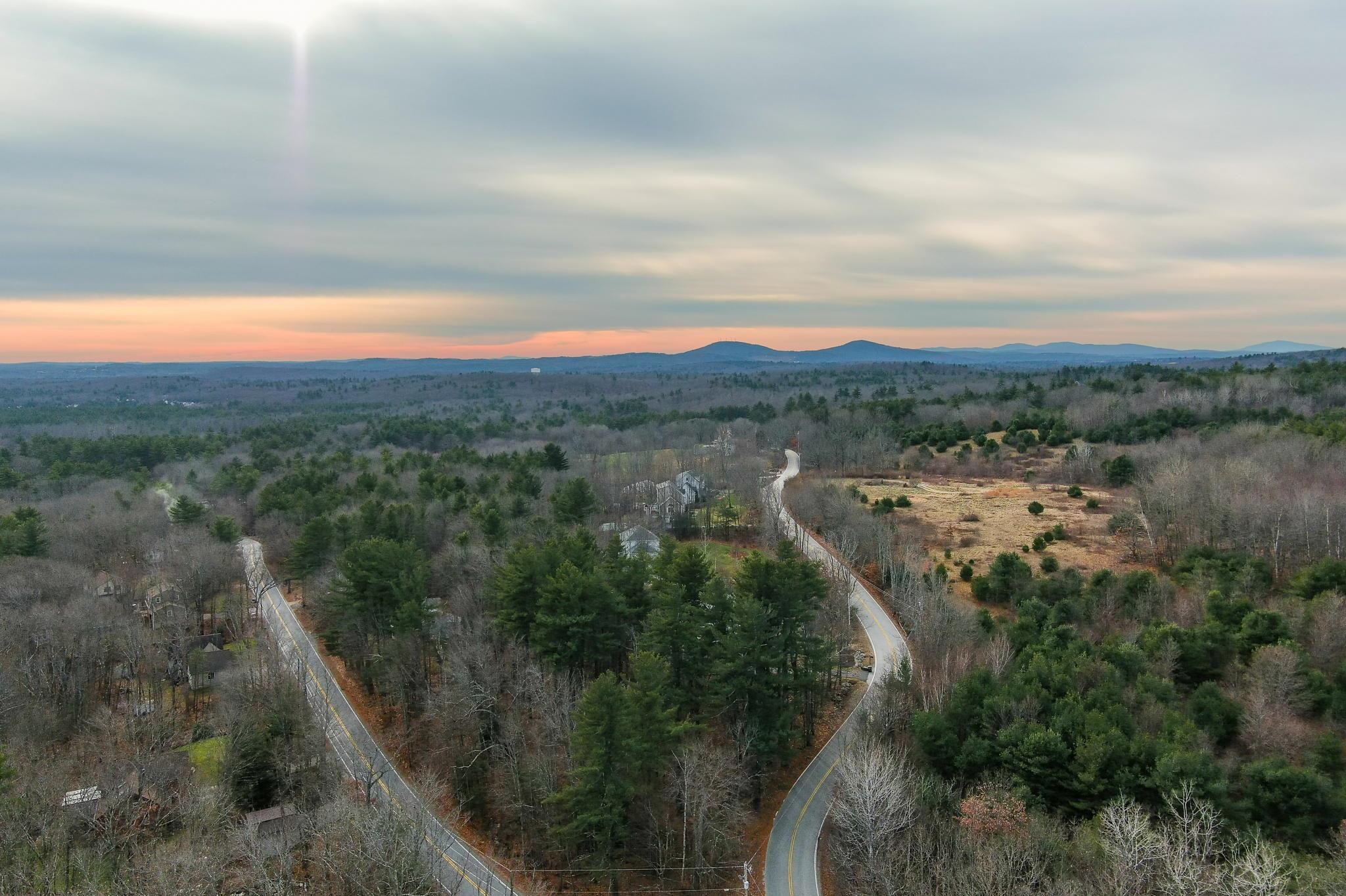 183 Hackett Hill Road Hooksett, NH 03106 - Photo 8 of 37