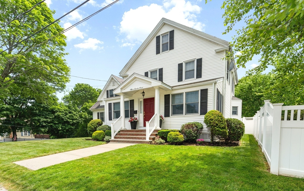 15 Garden Road Stoneham, MA 02180 - Photo 4 of 42
