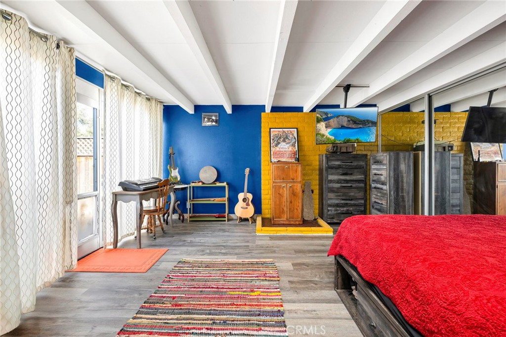 614 Gibbel Road Hemet, CA 92543 - Photo 26 of 30 a bed room with a bed and a window