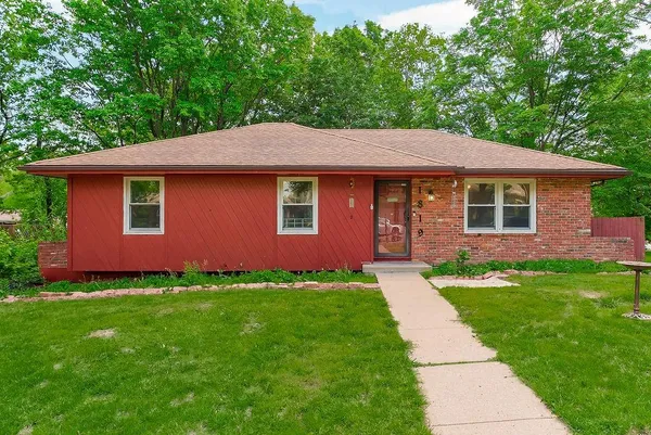 $220,000 | 1819 North York Street, Independence, MO 64058