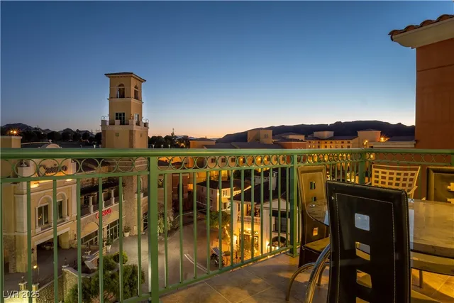 $2,000 | 30 Strada Di Villaggio, Unit 617, Henderson, NV 89011