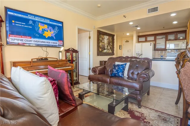 $2,000 | 30 Strada Di Villaggio, Unit 617, Henderson, NV 89011