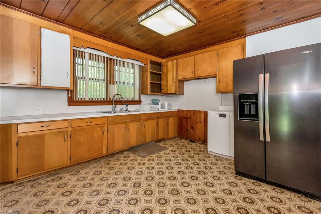 672 Zimmerman Road Lexington, NC 27295 - Photo 16 of 21 Gallery Image 16