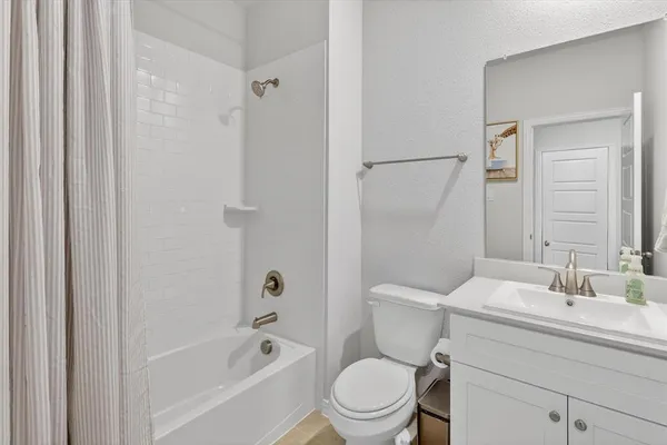 $2,995 | 7517 Sheboygan Avenue, Dallas, TX 75228