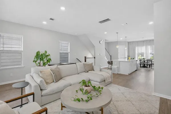 $2,995 | 7517 Sheboygan Avenue, Dallas, TX 75228