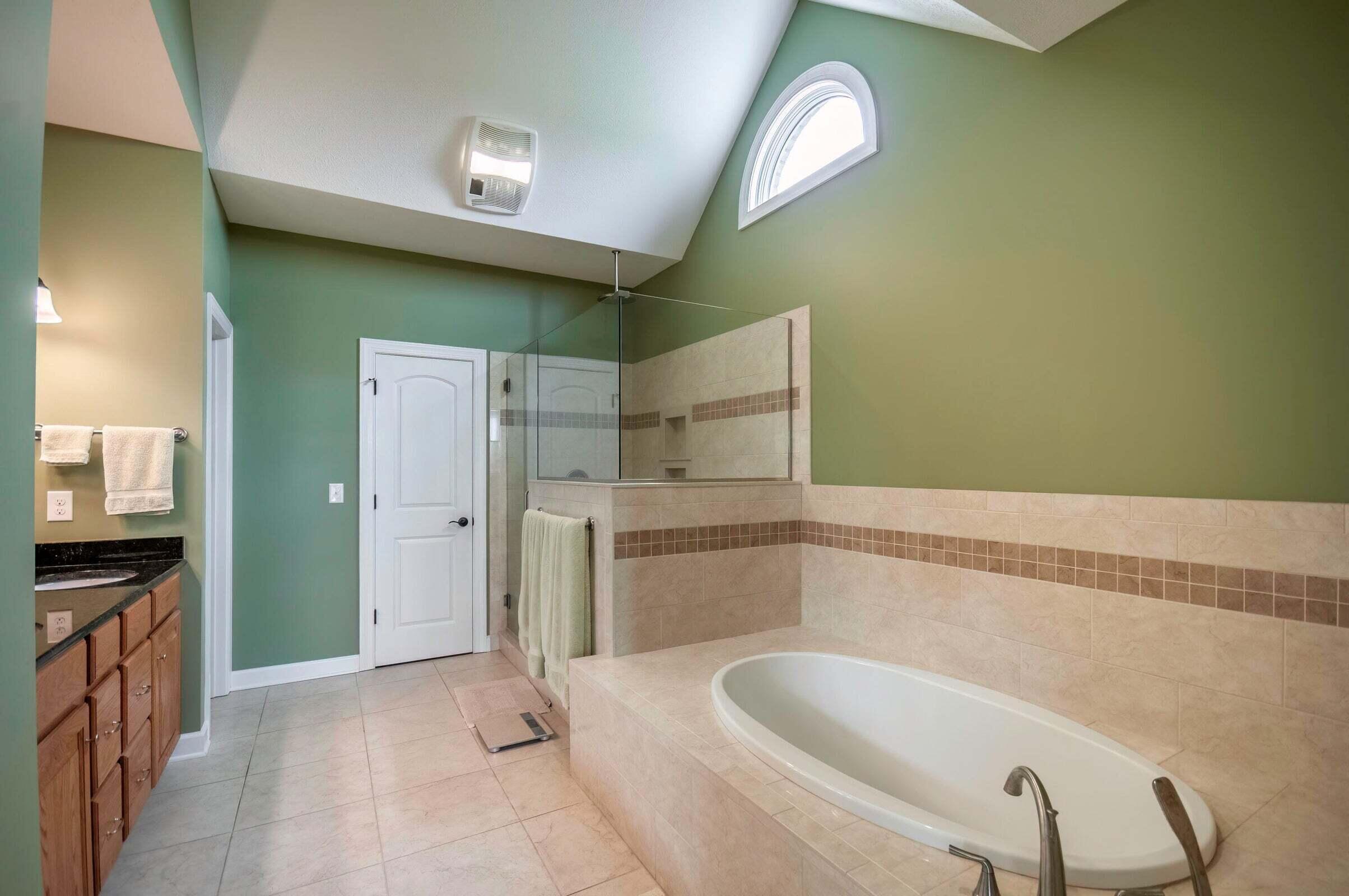 1875 Ridge Road Raphine, VA 24472 - Photo 38 of 72 a bathroom with a bathtub and a sink