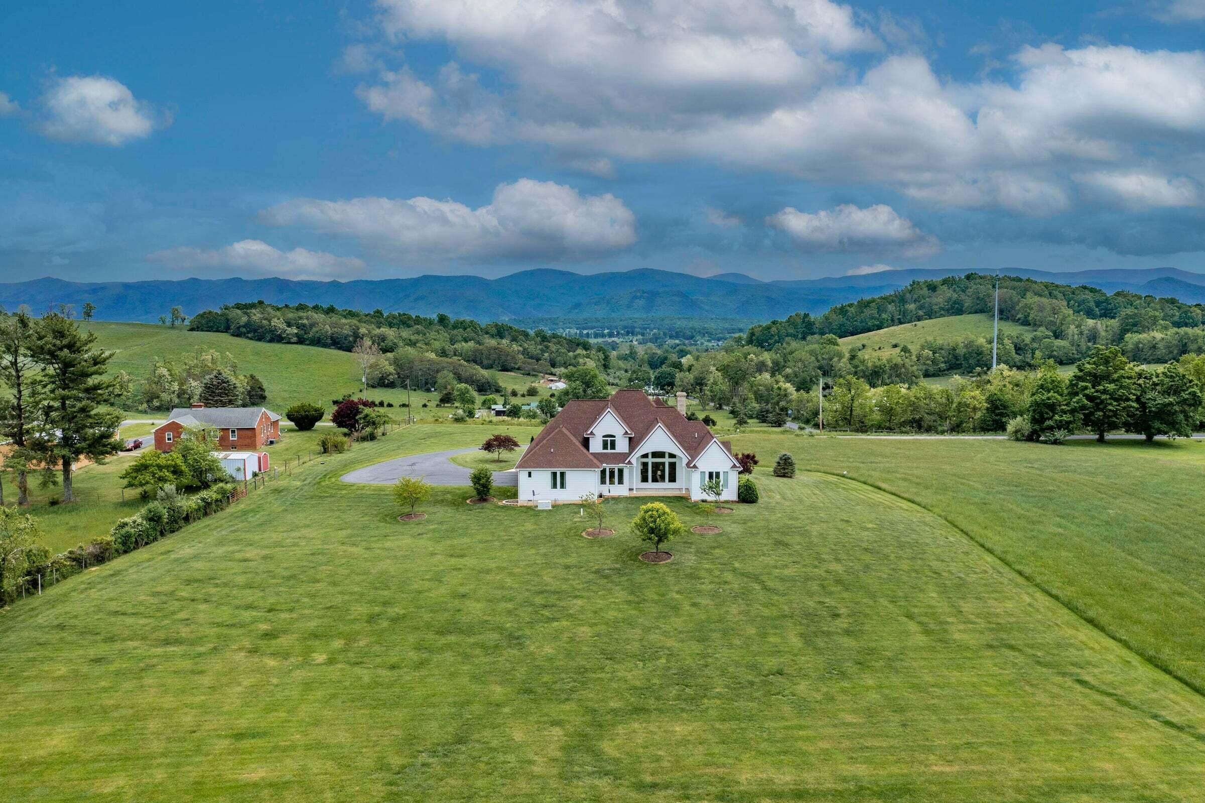 1875 Ridge Road Raphine, VA 24472 - Photo 64 of 72 a view of a garden with houses