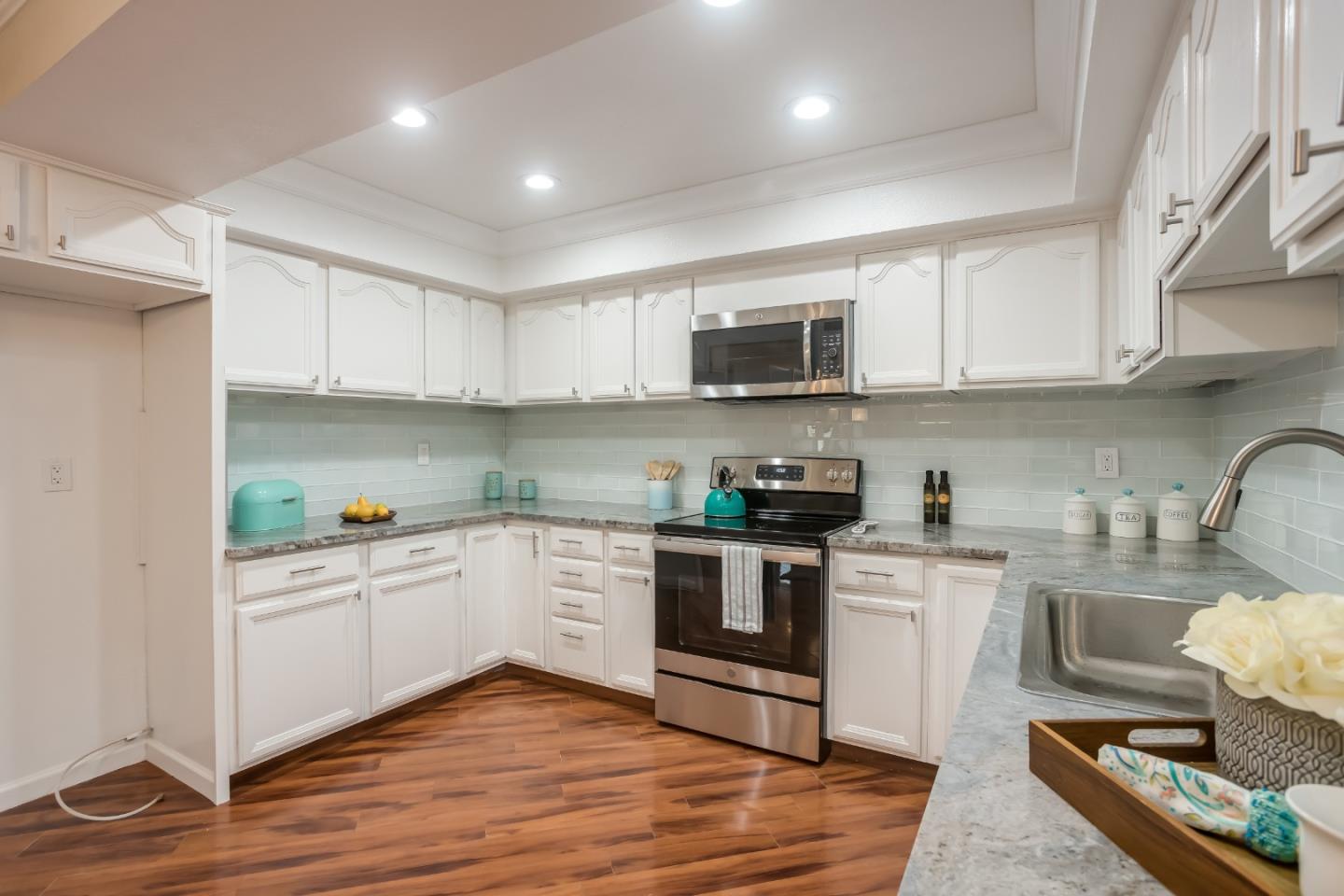 7555 Mayhews Landing Road Newark, CA 94560 - Photo 7 of 28 Gallery Image 7