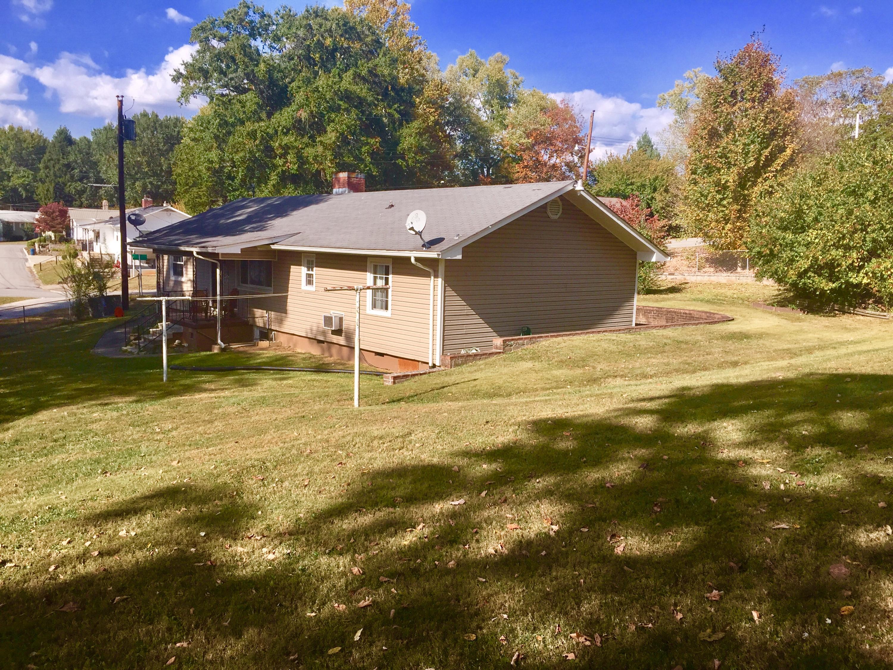 119 Pallas Road Oak Ridge, TN 37830 - Photo 25 of 27 FullSizeRender (26)