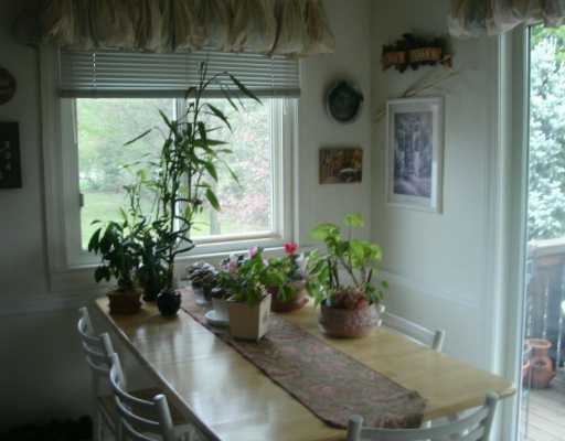 53 Fox Ridge Crescent, Unit 53 Warwick, RI 02886 - Photo 3 of 5 Kitchen.
