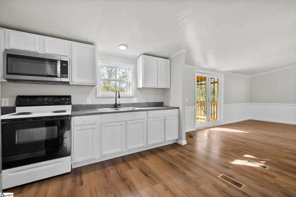 $180,000 | 204 Sarrar Street, Pendleton, SC 29670