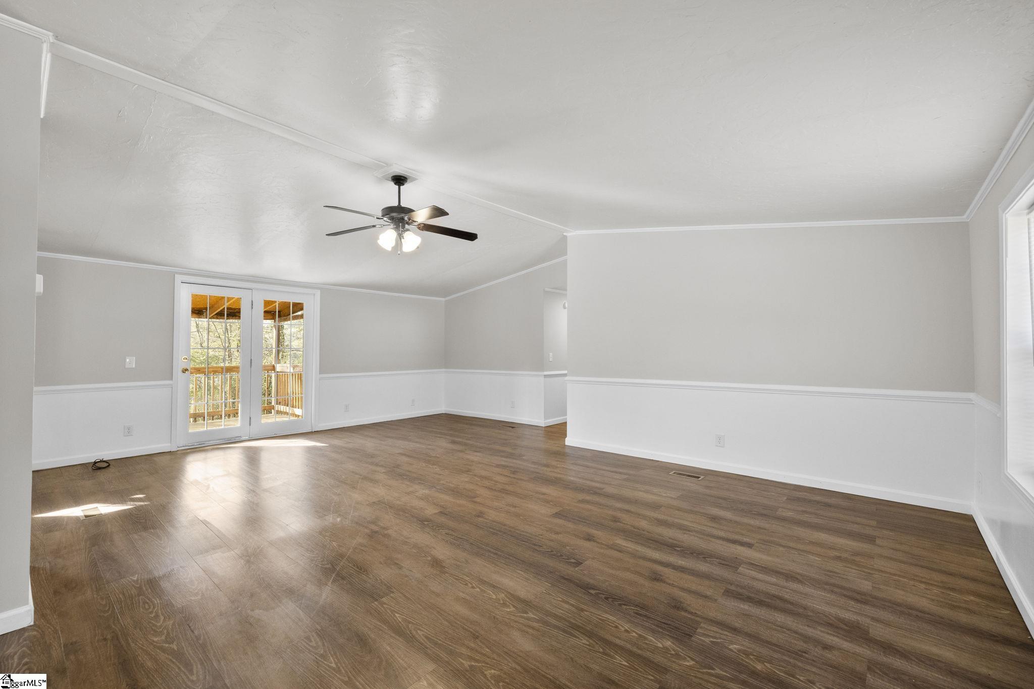 204 Sarrar Street Pendleton, SC 29670 - Photo 4 of 44