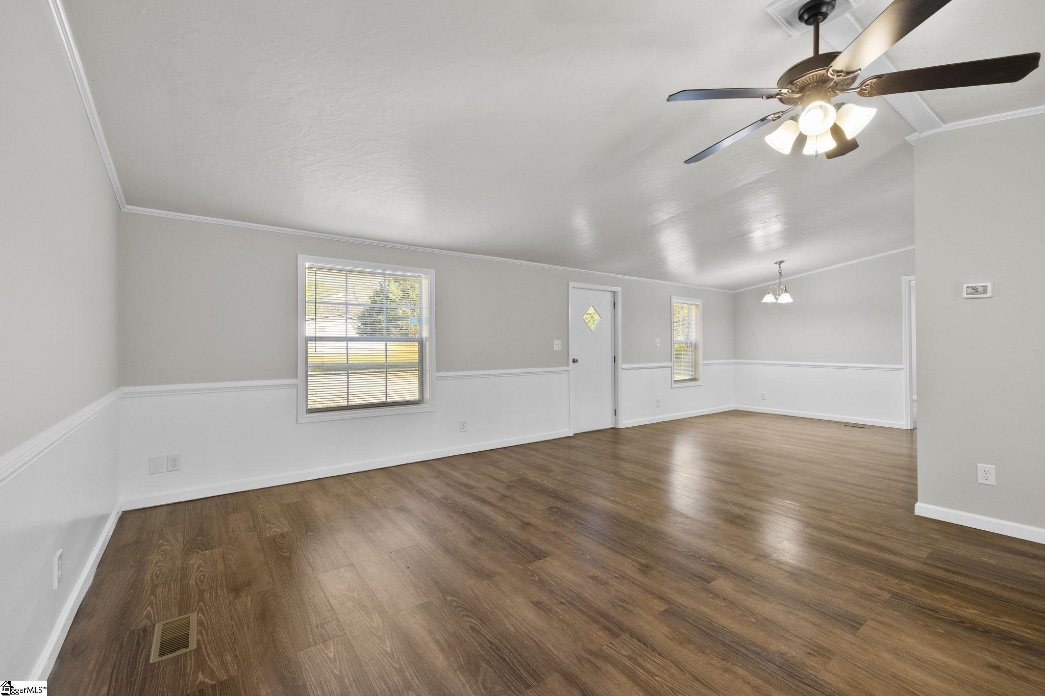 204 Sarrar Street Pendleton, SC 29670 - Photo 5 of 44