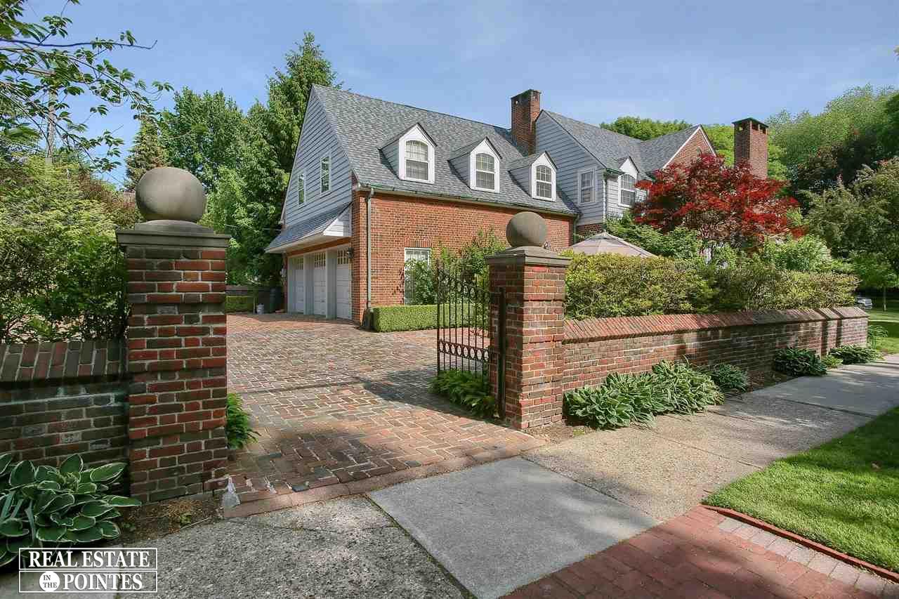253 Lewiston Road Grosse Pointe Farms, MI 48236 - Photo 3 of 41