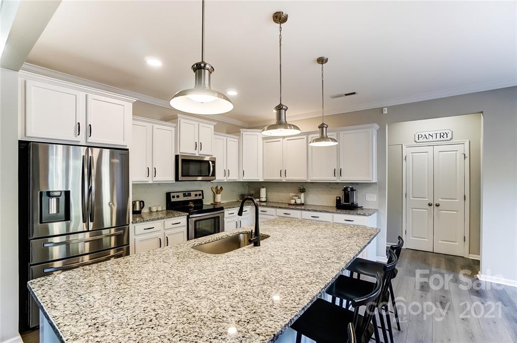 6211 Hawk View Road, Unit 74 Waxhaw, NC 28173 - Photo 7 of 24 Gallery Image 7