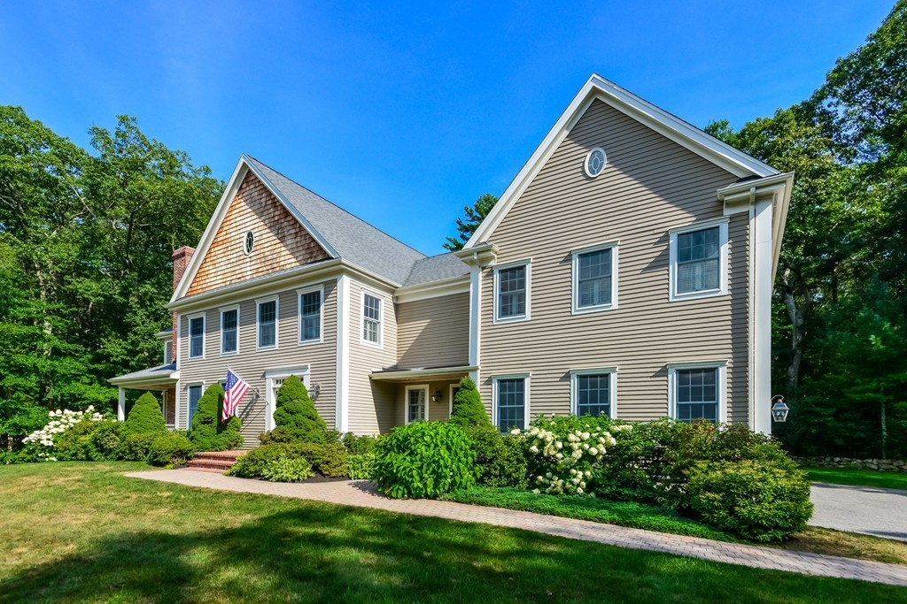 39 Bretton Road Dover, MA 02030 - Photo 3 of 29 Gallery Image 3