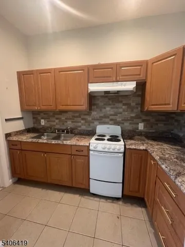 $1,500 | 216 Main Street, Unit 2, Butler, NJ 07405