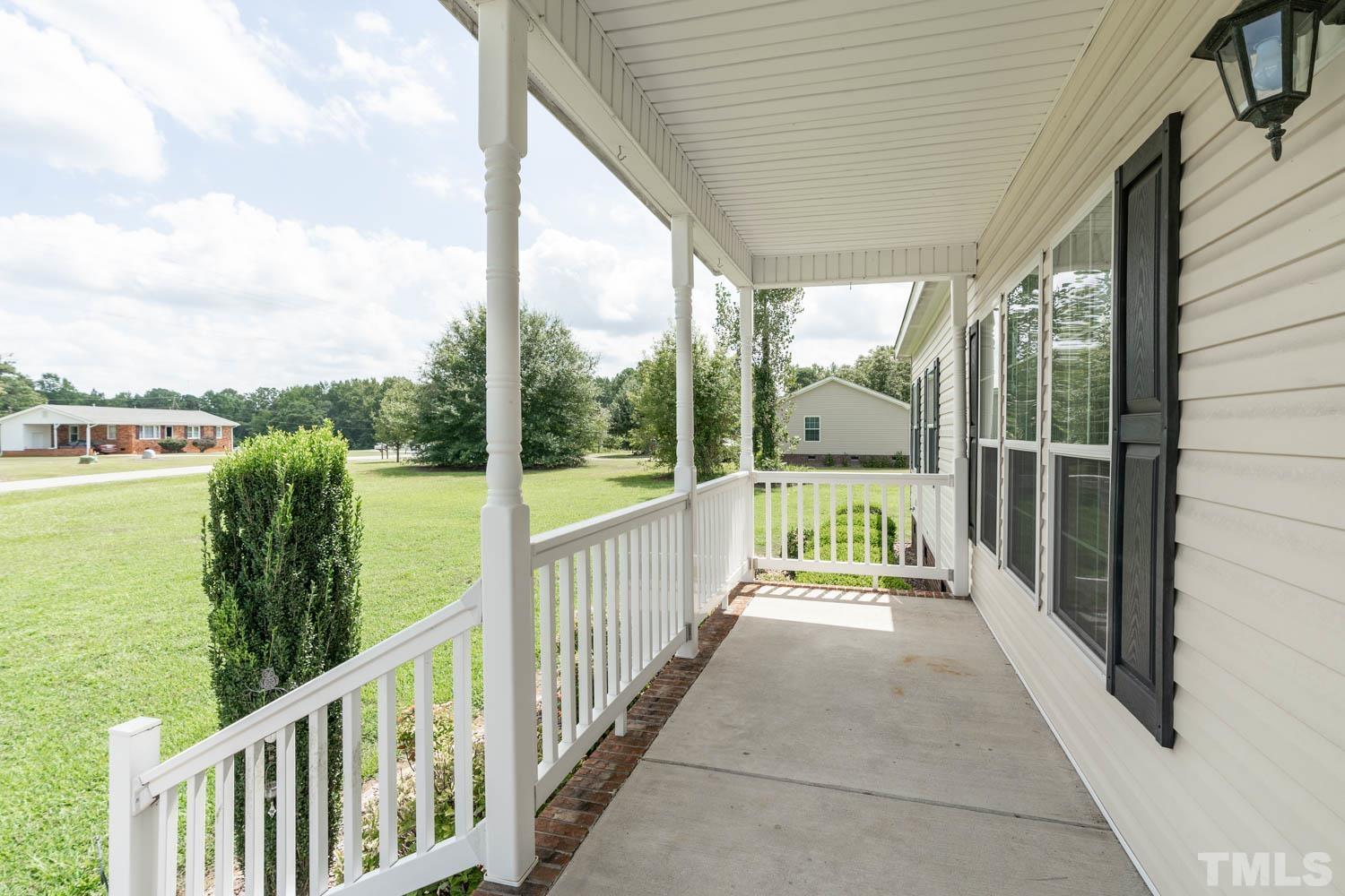 627 Jack Road Clayton, NC 27520 - Photo 2 of 17 Gallery Image 2