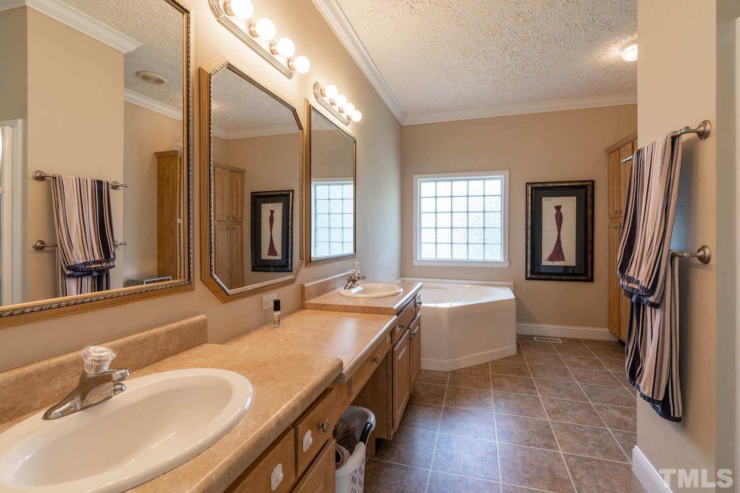 627 Jack Road Clayton, NC 27520 - Photo 12 of 17 Gallery Image 12
