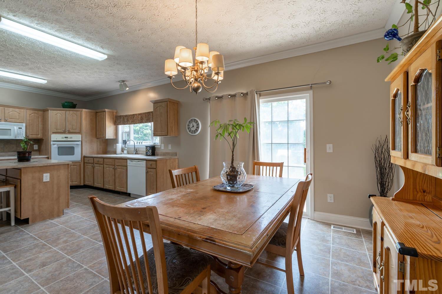 627 Jack Road Clayton, NC 27520 - Photo 14 of 17 Gallery Image 14
