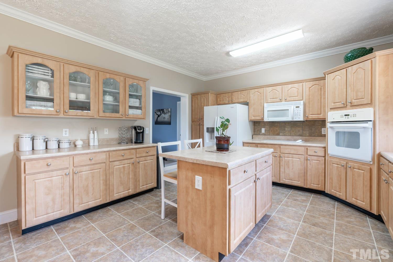 627 Jack Road Clayton, NC 27520 - Photo 4 of 17 Gallery Image 4