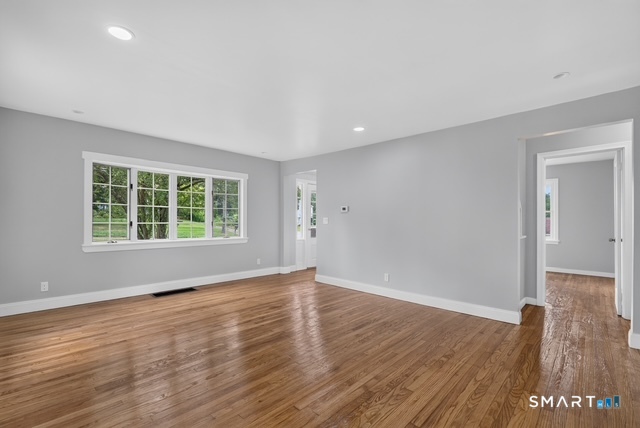 152 Summit Road Prospect, CT 06712 - Photo 13 of 39 Living room