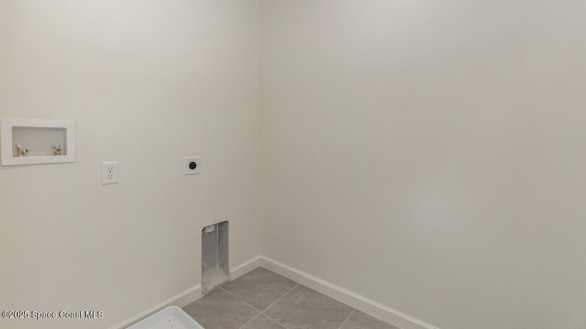 598 Ganley Street Palm Bay, FL 32908 - Photo 18 of 25 a view of a small space