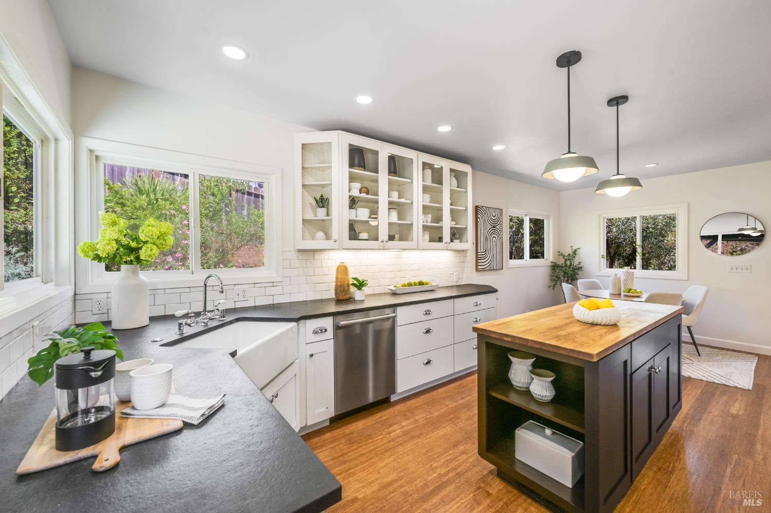 115 Myrtle Avenue San Rafael, CA 94901 - Photo 11 of 48