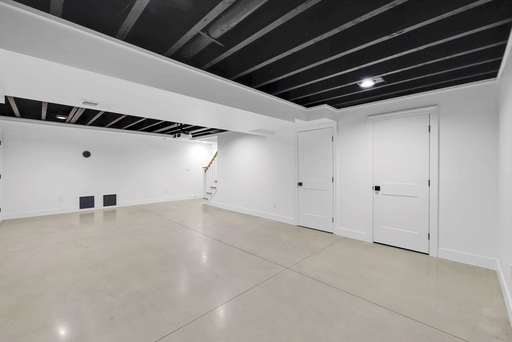 1322 Center Street Ludlow, MA 01056 - Photo 31 of 40
