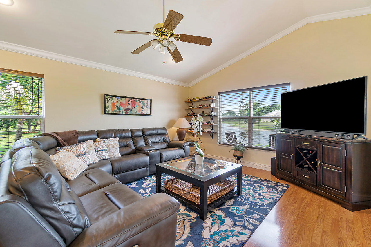 12043 Rockwell Way Boca Raton, FL 33428 - Photo 10 of 28 Family Room