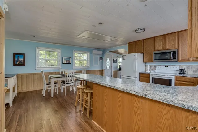 $2,000 | 216 Frontenac Boulevard, Clayton, NY 13624