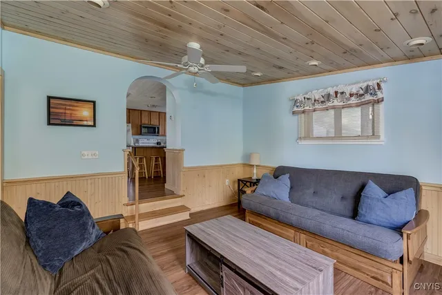 $2,000 | 216 Frontenac Boulevard, Clayton, NY 13624