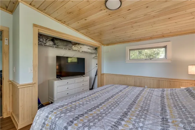 $2,000 | 216 Frontenac Boulevard, Clayton, NY 13624