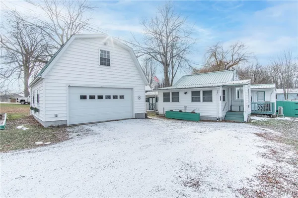 $2,000 | 216 Frontenac Boulevard, Clayton, NY 13624
