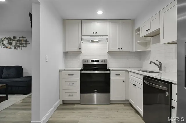 $99,900 | 10401 Briarbend Drive, Unit 2, St. Louis, MO 63146