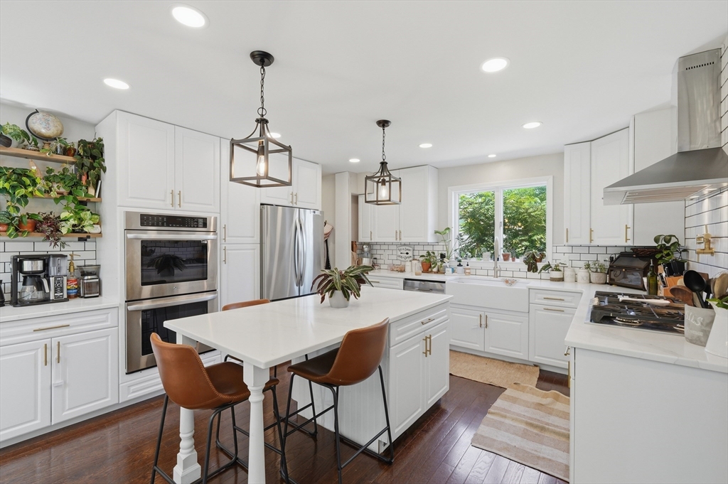 28 Shepard Street Westfield, MA 01085 - Photo 9 of 37