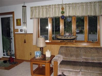 370 Riviera Circle Valparaiso, IN 46385 - Photo 3 of 10 398x298